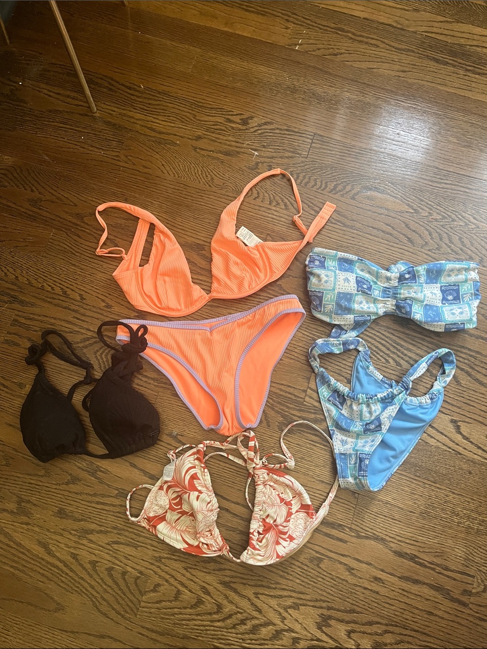 Hollister bikini sets, two bikini tops